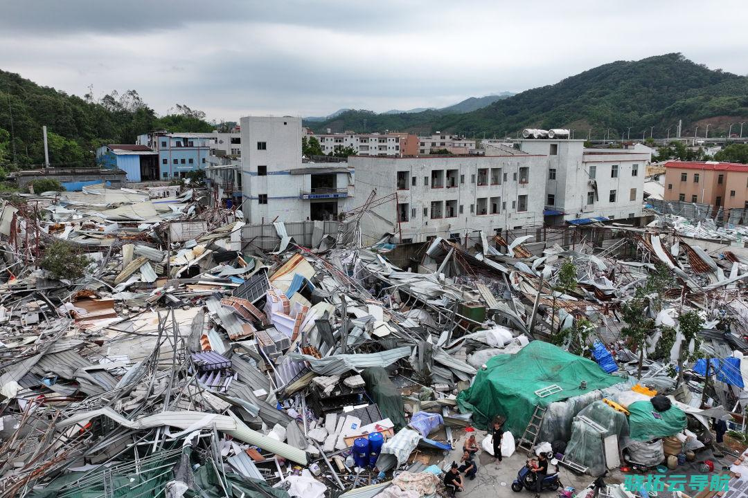 2024年4月28日，广州市白云区钟落潭镇黑暗村，龙卷风形成许多厂房受损。南边周末记者赵明摄