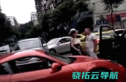 司机已被公安机关管理 浙江一特斯拉撞倒两名交警