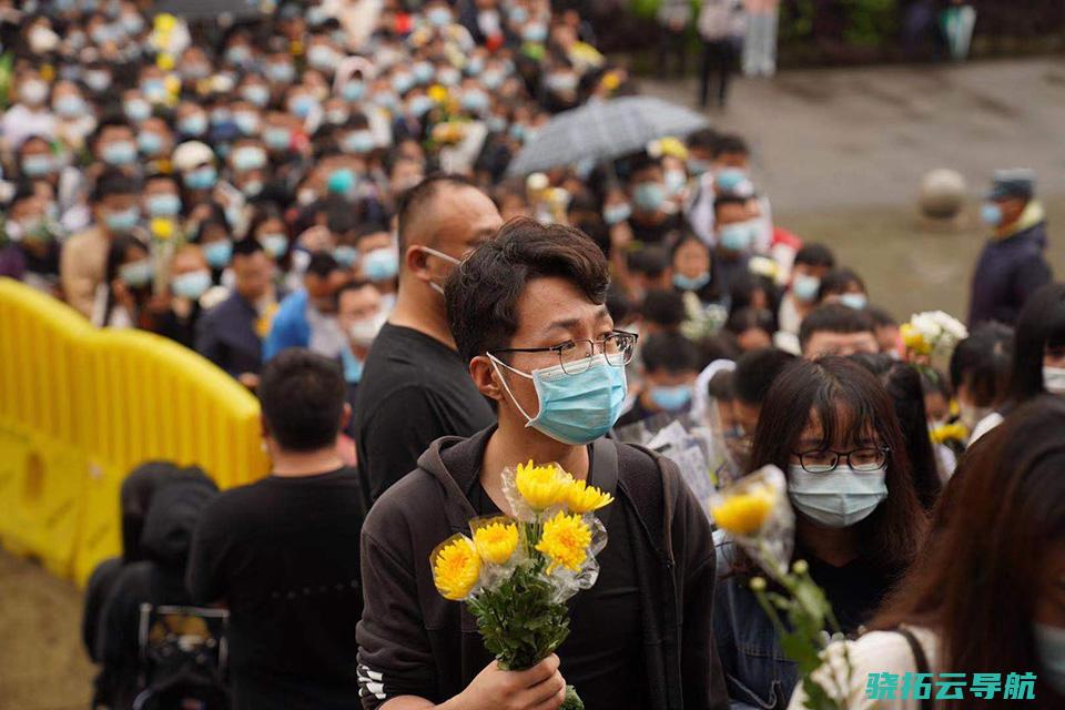 年轻人为何纪念袁隆平