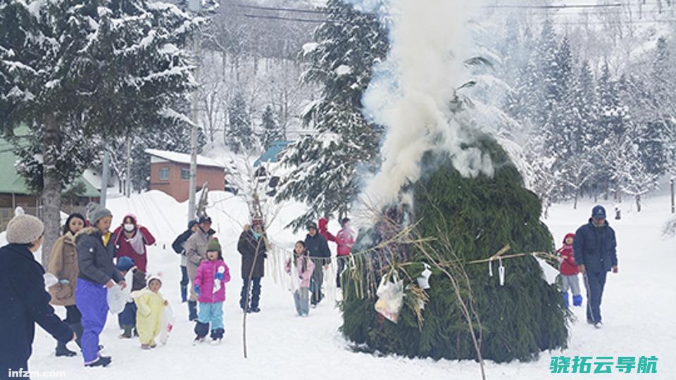 这座荒村活了上来 由于一场大地艺术祭