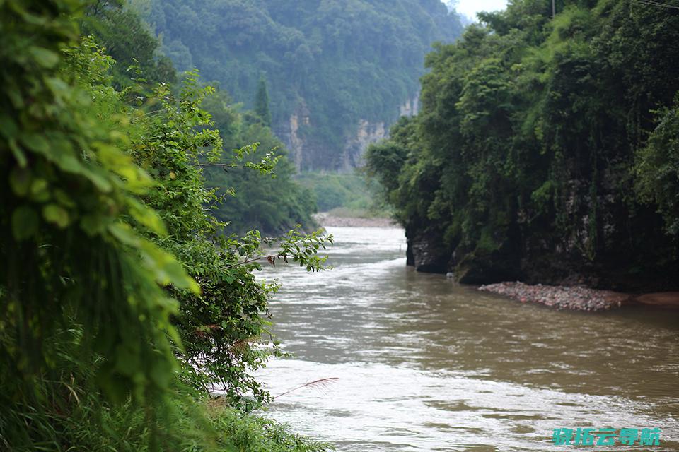 南边丝路上的书法珍宝 何君阁道碑