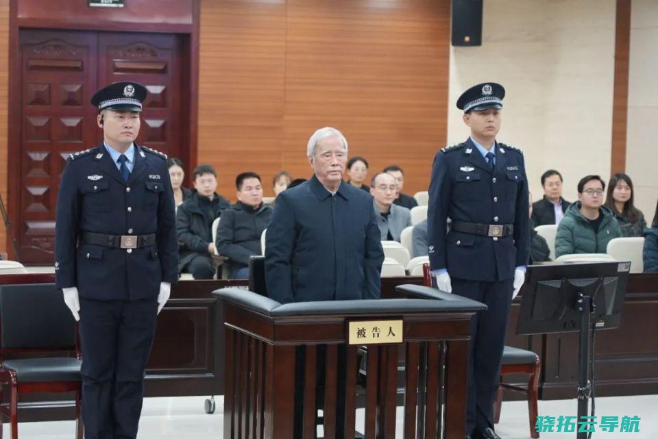 行贿超6000万 原中国铁路总公司总经理盛光祖获刑15年