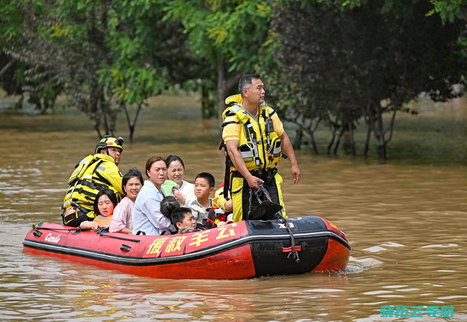 洪水突袭京津冀 北京遭逢140年来最大暴雨