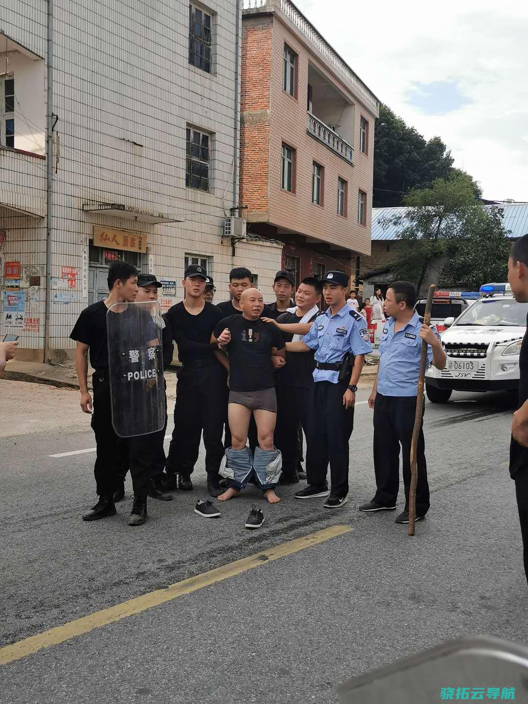 快评丨曾春亮被抓了 如何防止刑释人员再立功仍是难题