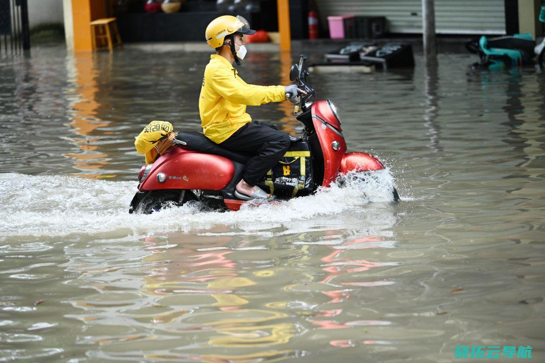 破纪录大雨侵袭 南宁内涝14小时