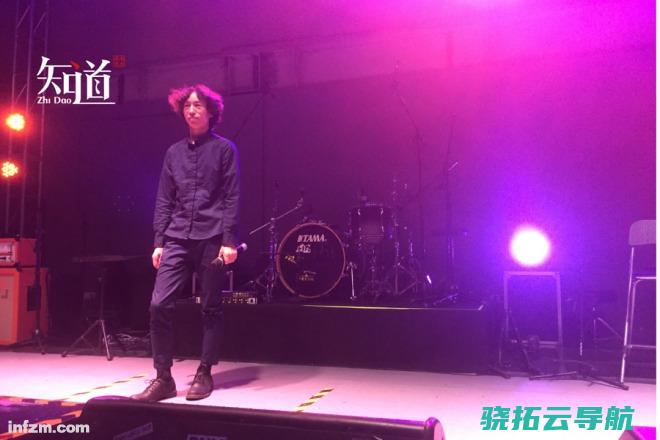 这是一场庞麦郎的 测评 演唱会