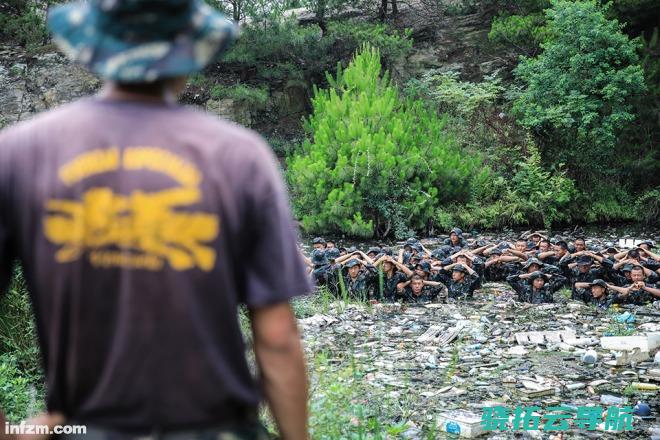 敌对病 钢铁是这样炼成的 中国军队根治战士