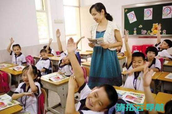 中小学教员弹性坐班 你允许吗丨来说说看