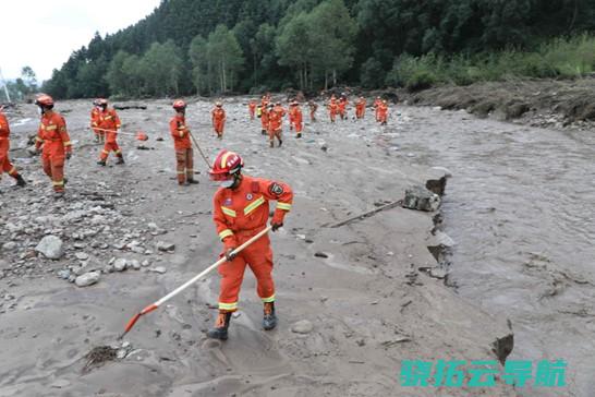 从没见过这么大的水 青海大通山洪已致17人亡