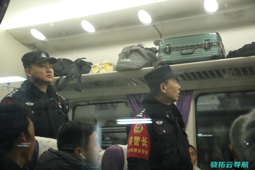 榜样力量铁路乘警老冯的最后一趟春运